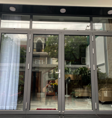 HF69 - CỬA ĐI MỞ TRONG 